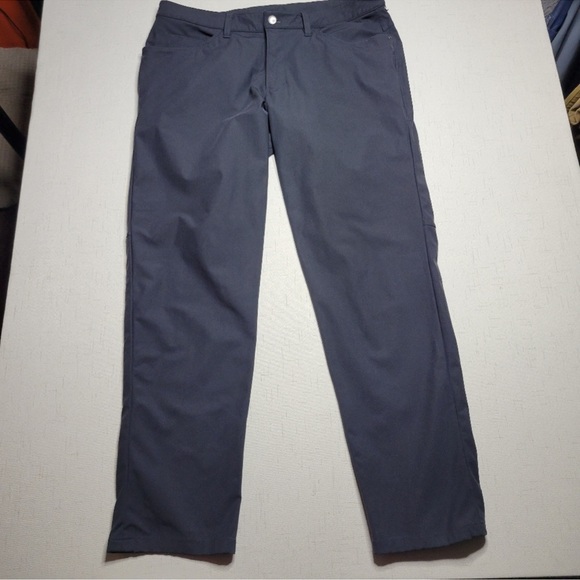 Lululemon Men’s ABC pant - Picture 5 of 9